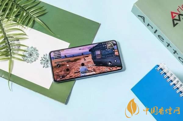 iqoo5值得入手嗎？旗艦“水桶機(jī)”入手到底虧不虧！