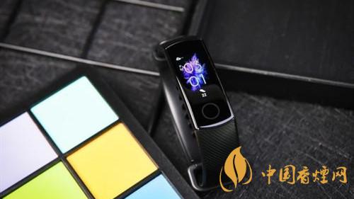 華為手環(huán)4pro和榮耀手環(huán)5哪個性價(jià)比高-兩款參數(shù)對比