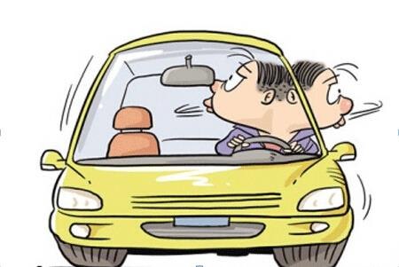 開(kāi)車(chē)抽煙扣分嗎，2018年開(kāi)車(chē)抽煙如何處罰