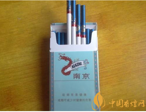 過年待客買什么香煙好，中華撐場面軟云看內(nèi)在