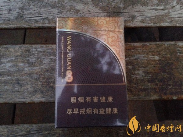 國(guó)產(chǎn)雪茄煙王冠萬象細(xì)支好抽嗎 品味平價(jià)細(xì)支雪茄香